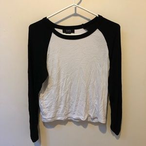 NWOT Women’s M Baseball Tee